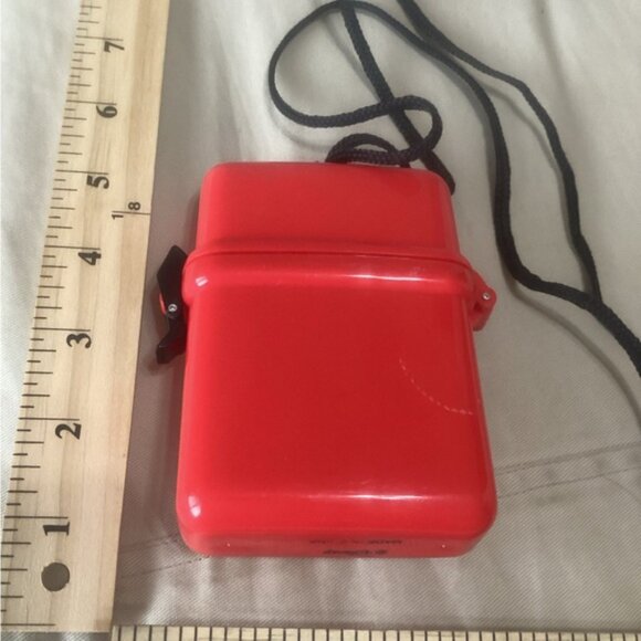 Vintage Red Minnie Mouse waterproof  Case from Walt Disney World - Picture 6 of 10